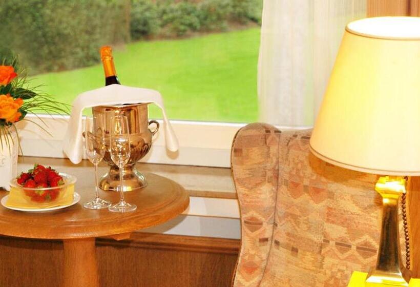 Heidehotel Waldhütte