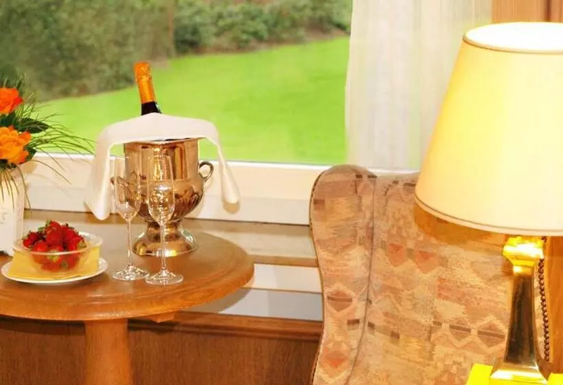 Heidehotel Waldhütte