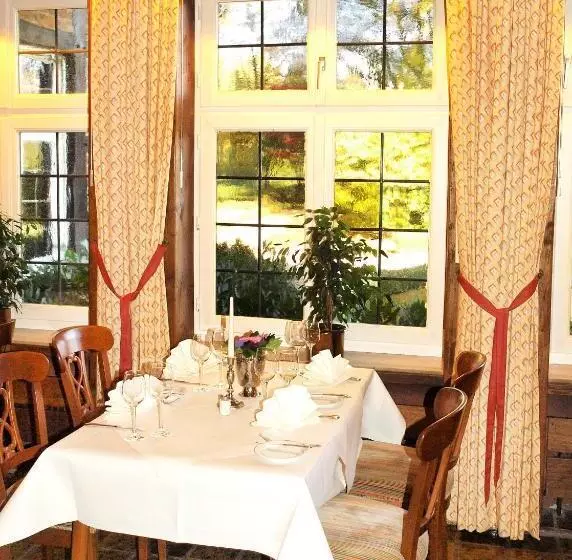 Heidehotel Waldhütte