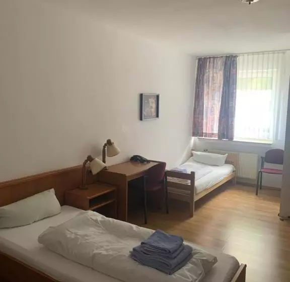 Отель Am Stimbergpark