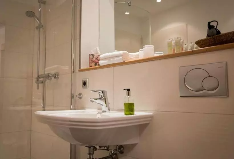 ホテル Burg Obbendorf