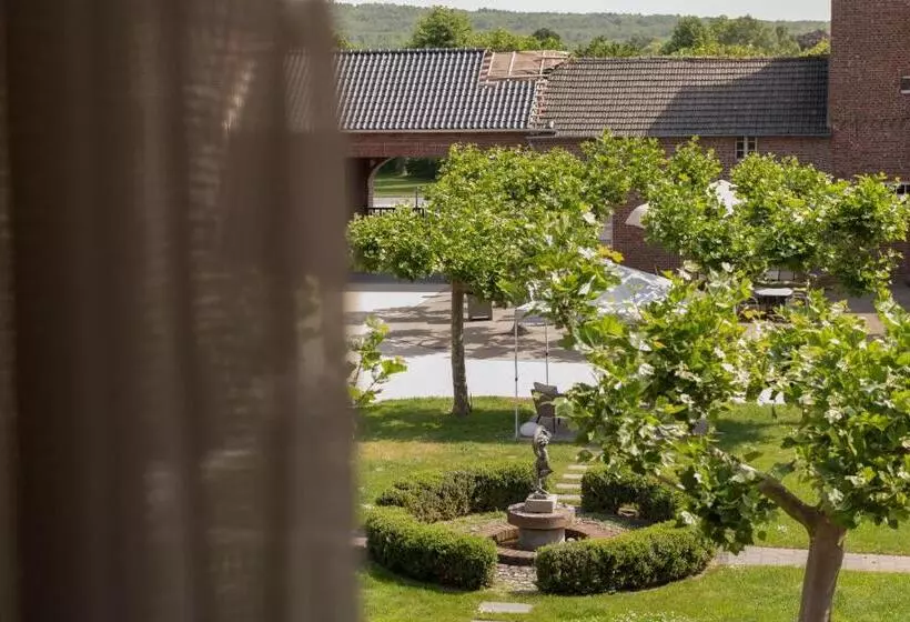 ホテル Burg Obbendorf