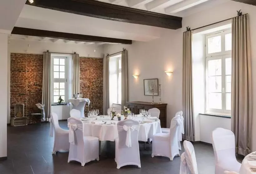 ホテル Burg Obbendorf