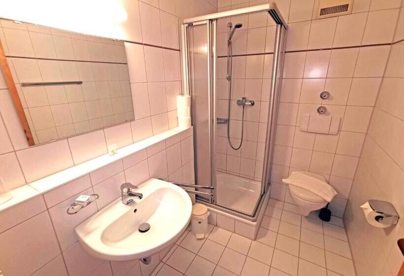 A8 Hotel Im Darchinger Hof, Bed & Breakfast