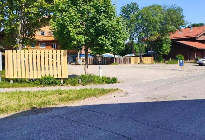 A8 Hotel Im Darchinger Hof, Bed & Breakfast