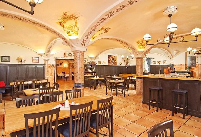 A8 Hotel Im Darchinger Hof, Bed & Breakfast