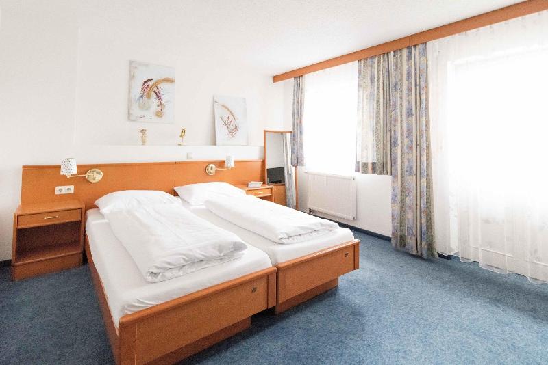A8 Hotel Im Darchinger Hof, Bed & Breakfast