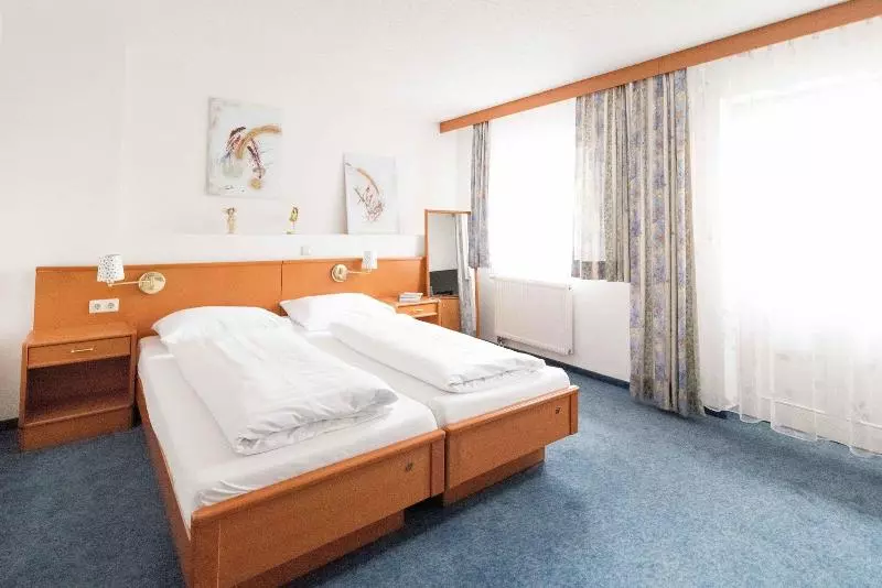 A8 Hotel Im Darchinger Hof, Bed & Breakfast