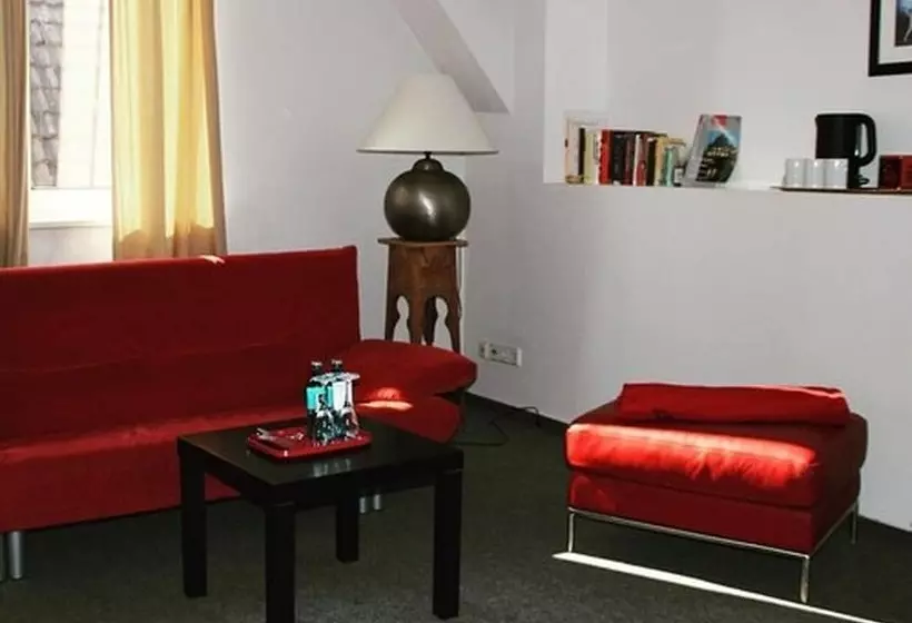 בית מלון כפרי Drei Kronen