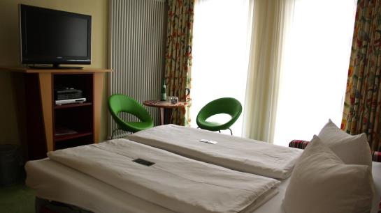 هتل Garni Elegant