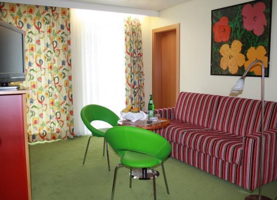 هتل Garni Elegant