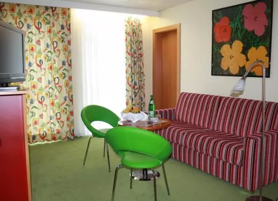 酒店 Garni Elegant