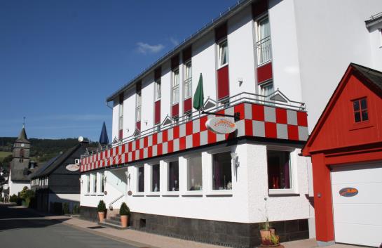 هتل Garni Elegant