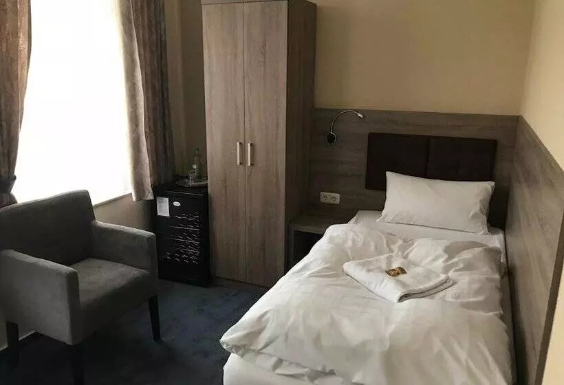 בית מלון כפרי Junkerhaus