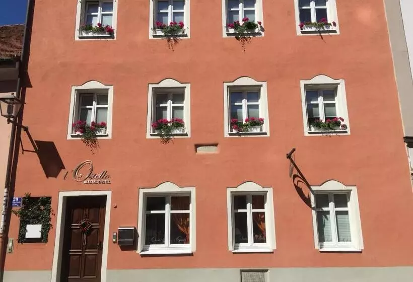 هتل L Ostello Altstadt