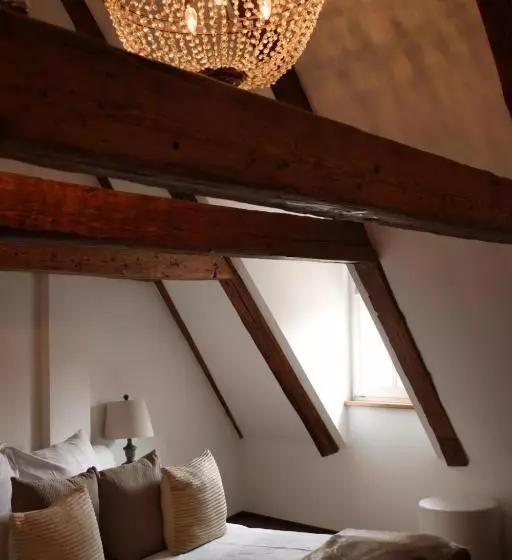 هتل L Ostello Altstadt