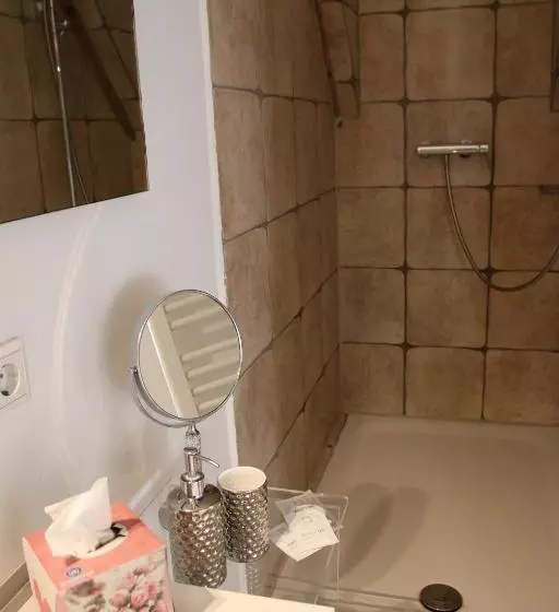 هتل L Ostello Altstadt