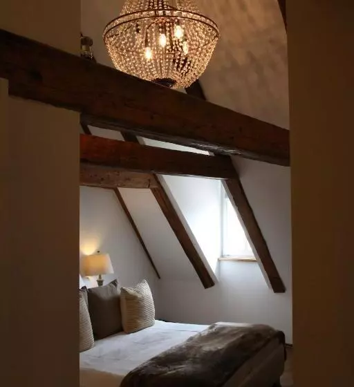 هتل L Ostello Altstadt