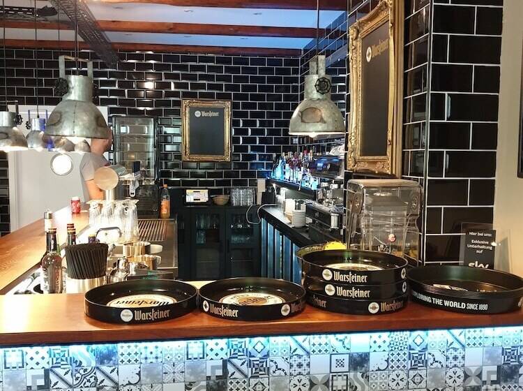 ホテル El Capitan Nähe Movie Park