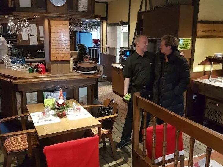 호텔 Restaurant Zum Knurrhahn