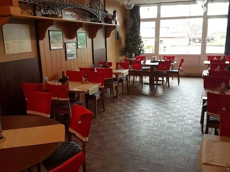 호텔 Restaurant Zum Knurrhahn