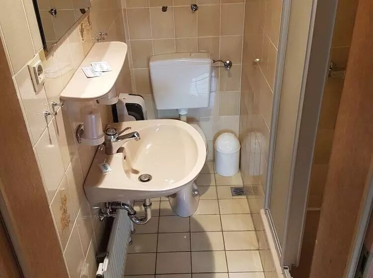 호텔 Restaurant Zum Knurrhahn