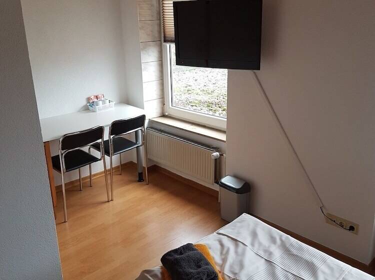 فندق Restaurant Zum Knurrhahn