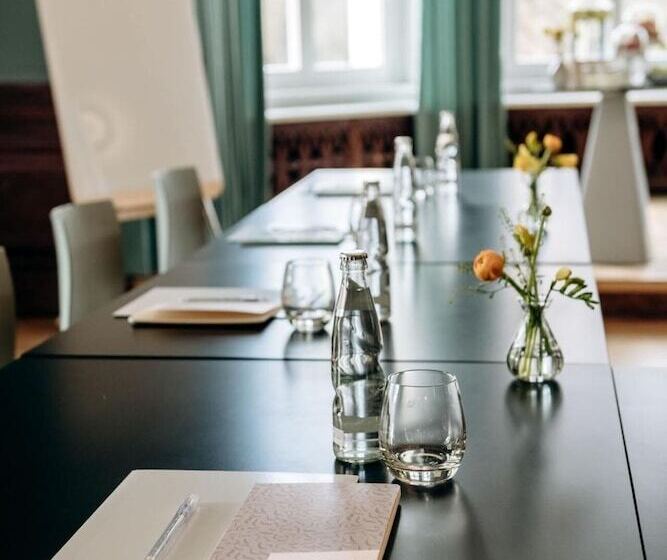 فندق Schloss Teutschenthal