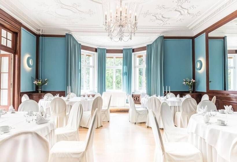 فندق Schloss Teutschenthal