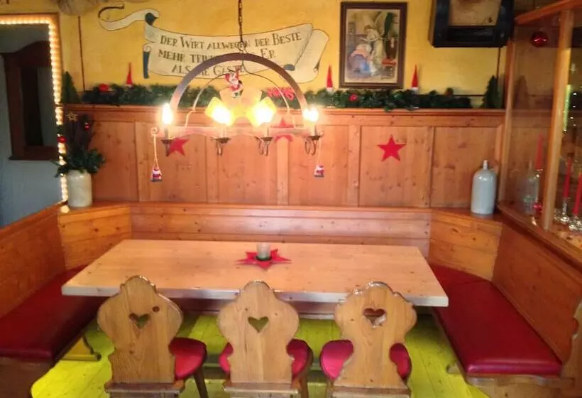 هتل Wirtshaus Krone