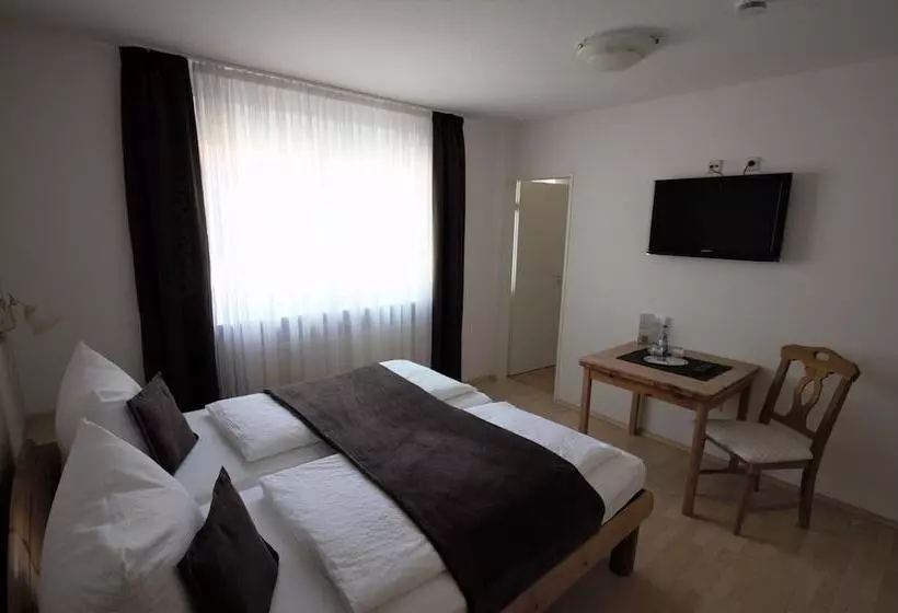 هتل Wirtshaus Krone