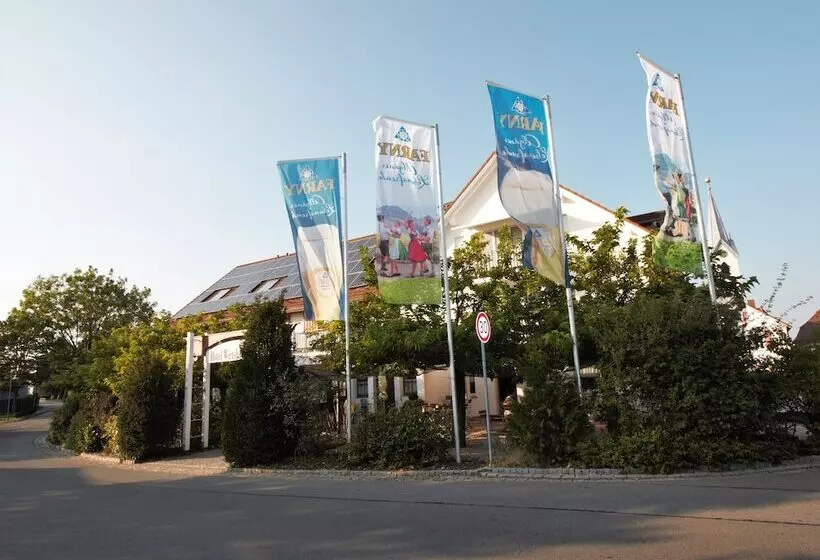 هتل Wirtshaus Krone