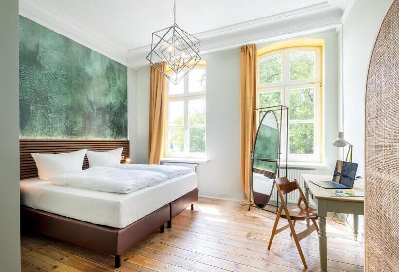 Stuckhotel Fettehenne