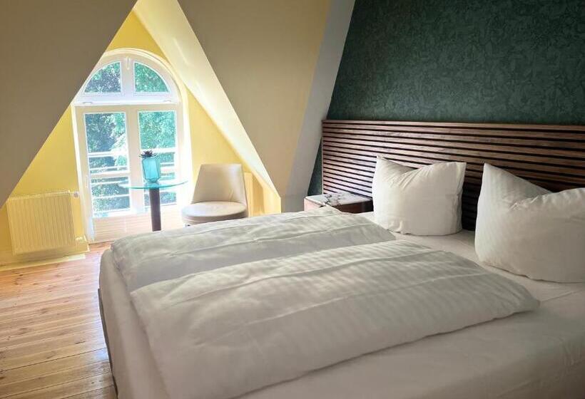 Stuckhotel Fettehenne