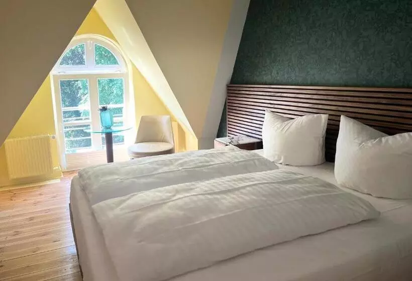 Stuckhotel Fettehenne