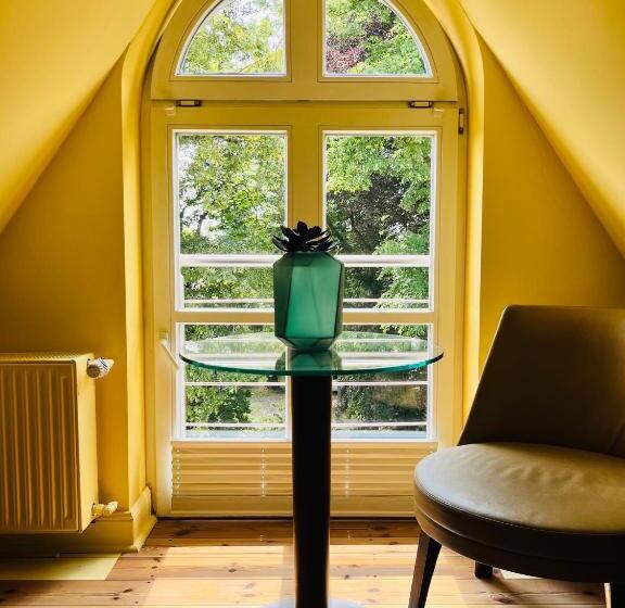 Stuckhotel Fettehenne