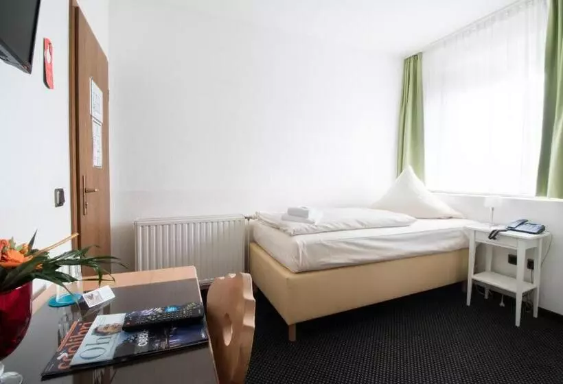 Отель Zum Eisenhammer