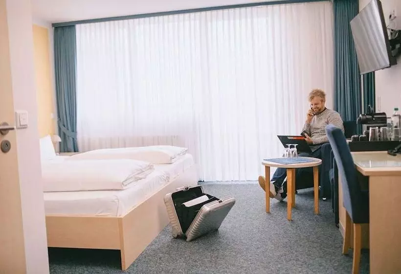 پانسیون Johanniter Gastehaus