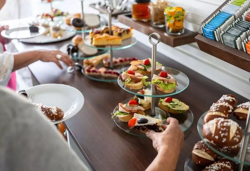 پانسیون Johanniter Gastehaus