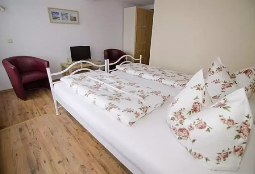 مبيت وإفطار Pension Regina Inh. Monique Kluge