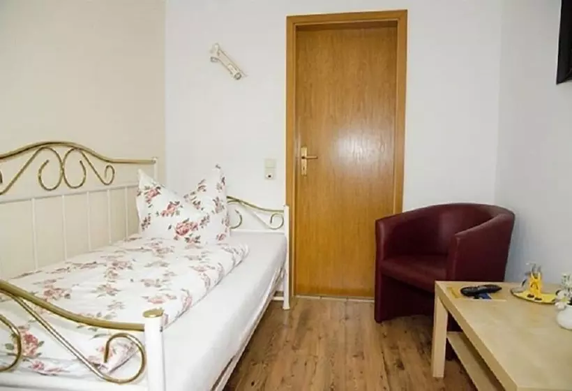 مبيت وإفطار Pension Regina Inh. Monique Kluge