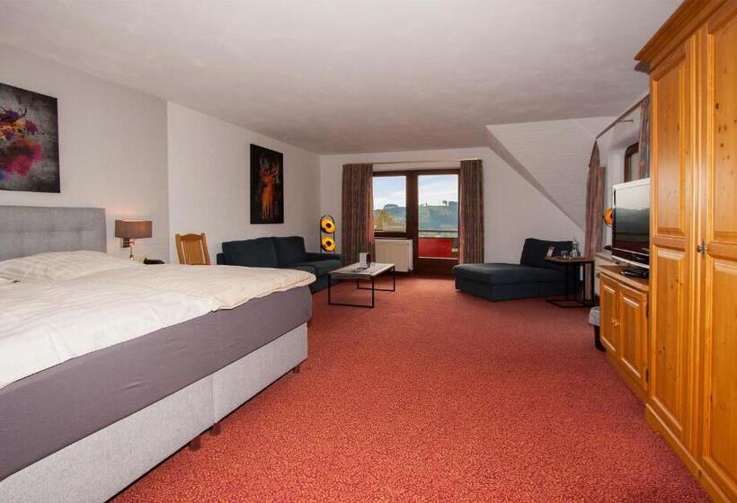 Berghotel Habbel Und Die Welt Kann Warten