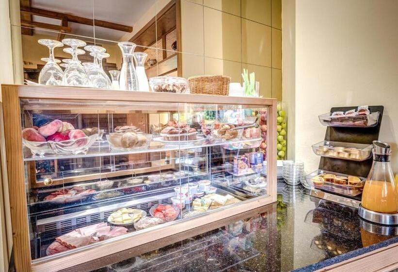 Hotel Cafe Hoyer Pension Und Appartements