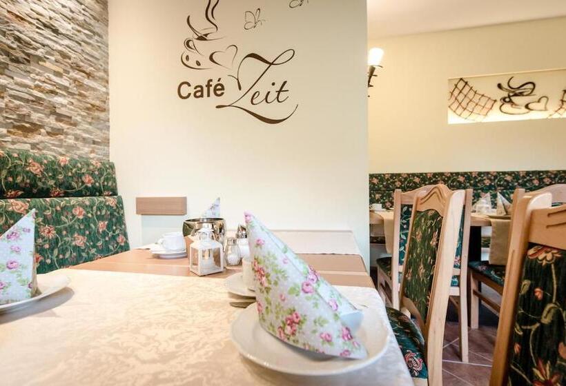 Hotel Cafe Hoyer Pension Und Appartements