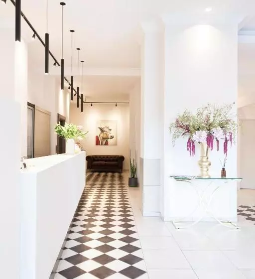 Отель Engelbert