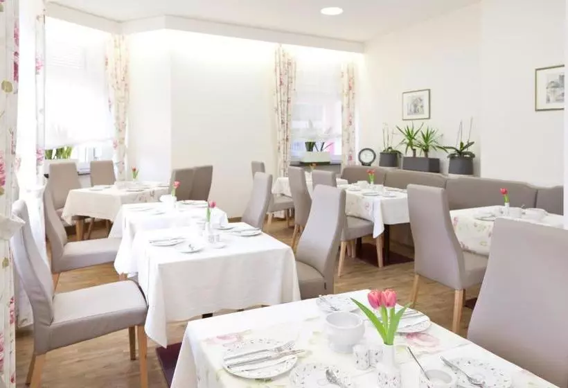 Отель Engelbert