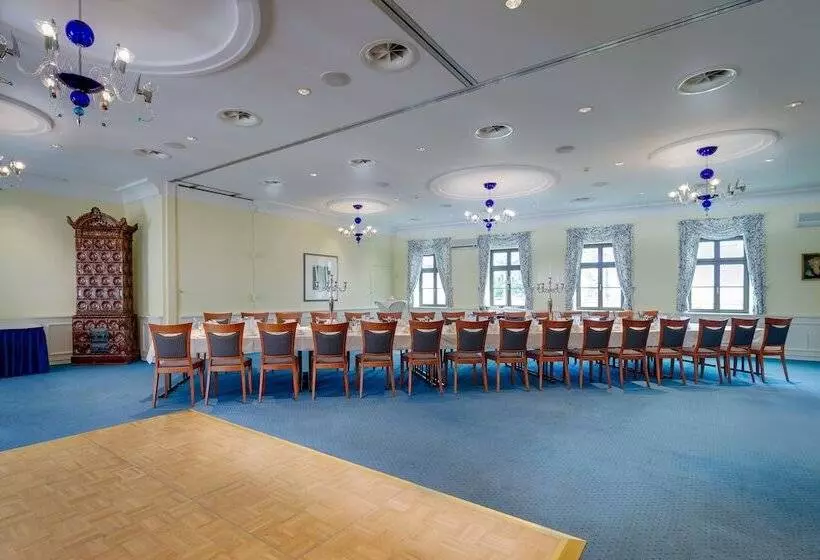 Отель Gasthaus Zum Schwan