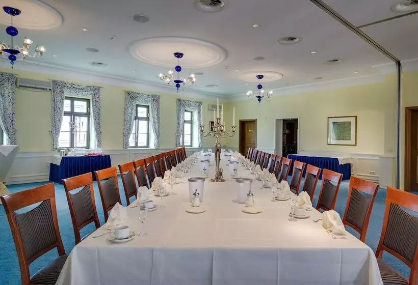 Отель Gasthaus Zum Schwan