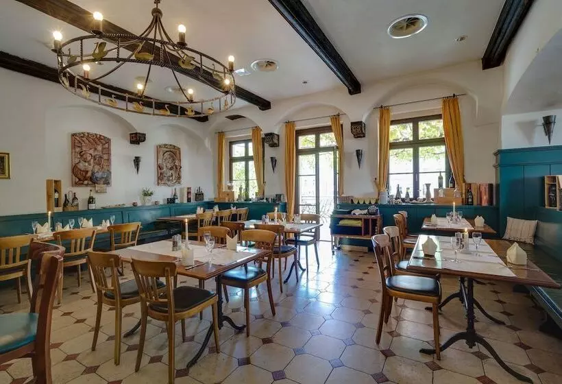 Отель Gasthaus Zum Schwan