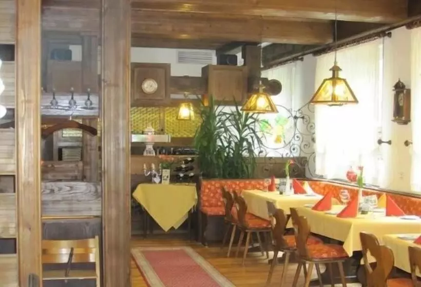 בית מלון כפרי Goldbachel